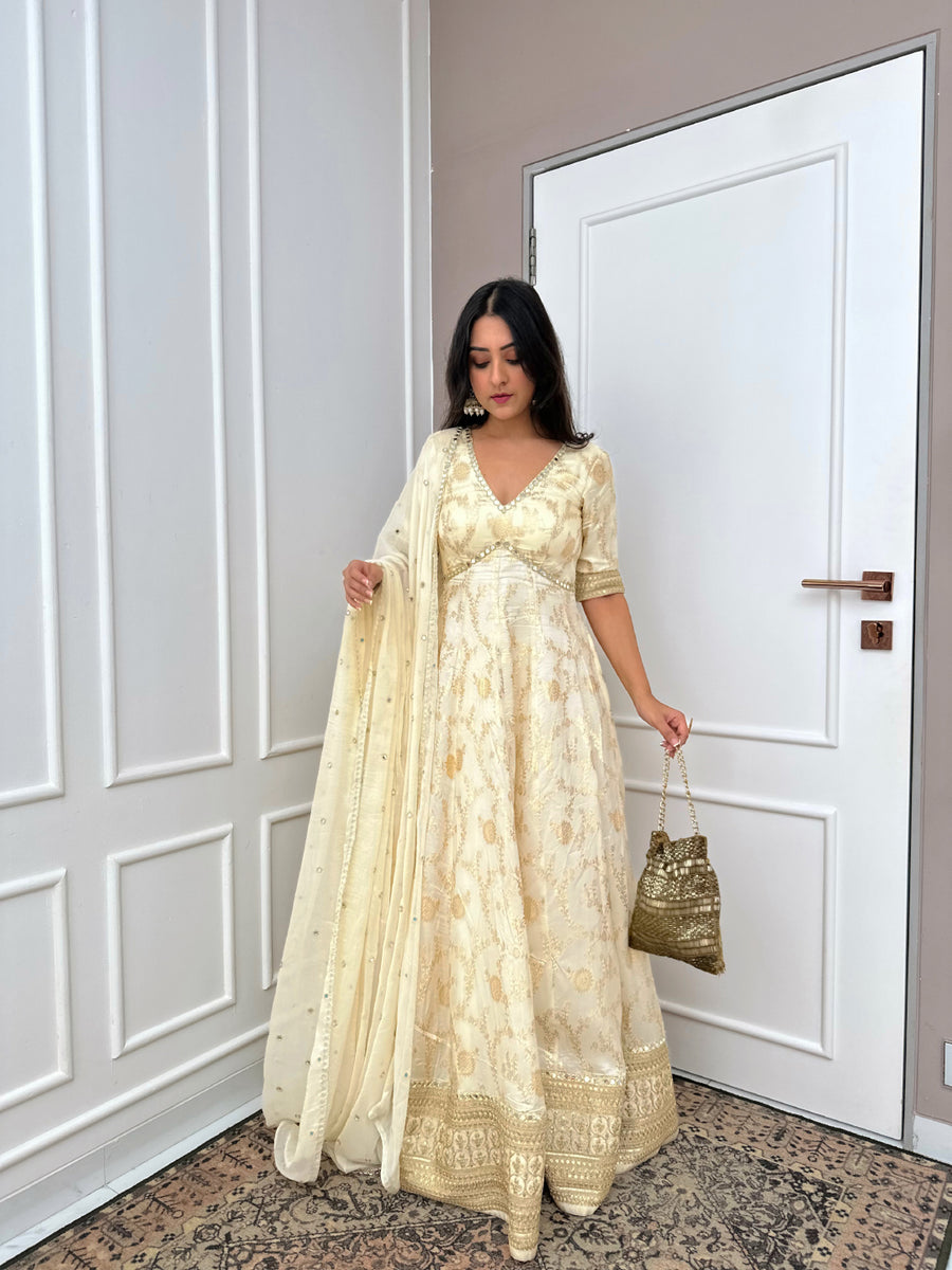 Off white hot sale gold anarkali