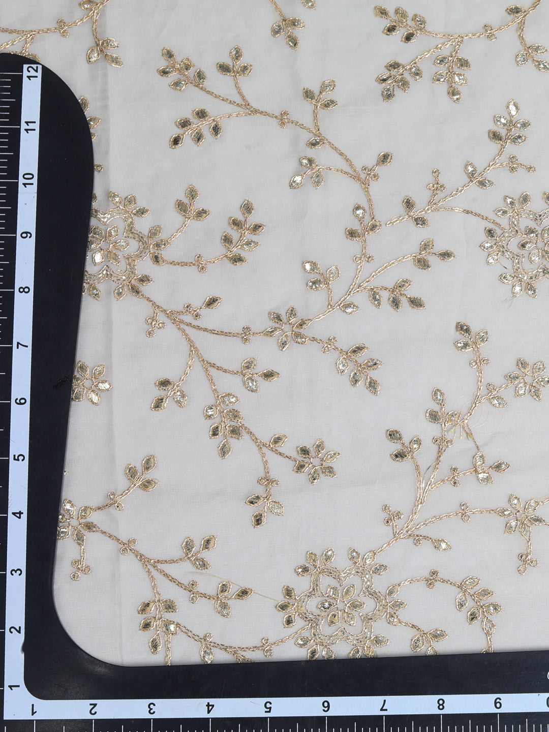 Floral Dyeable Tissue In Off-White