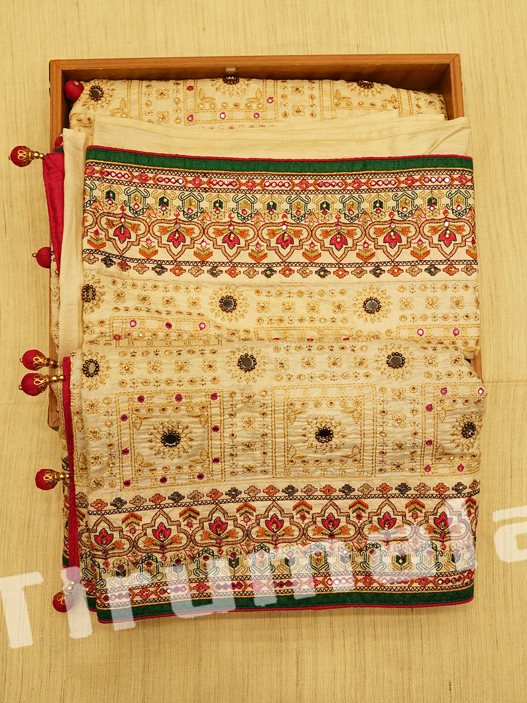 Elegant Off-White Raw Silk Saree With Katiwali Work