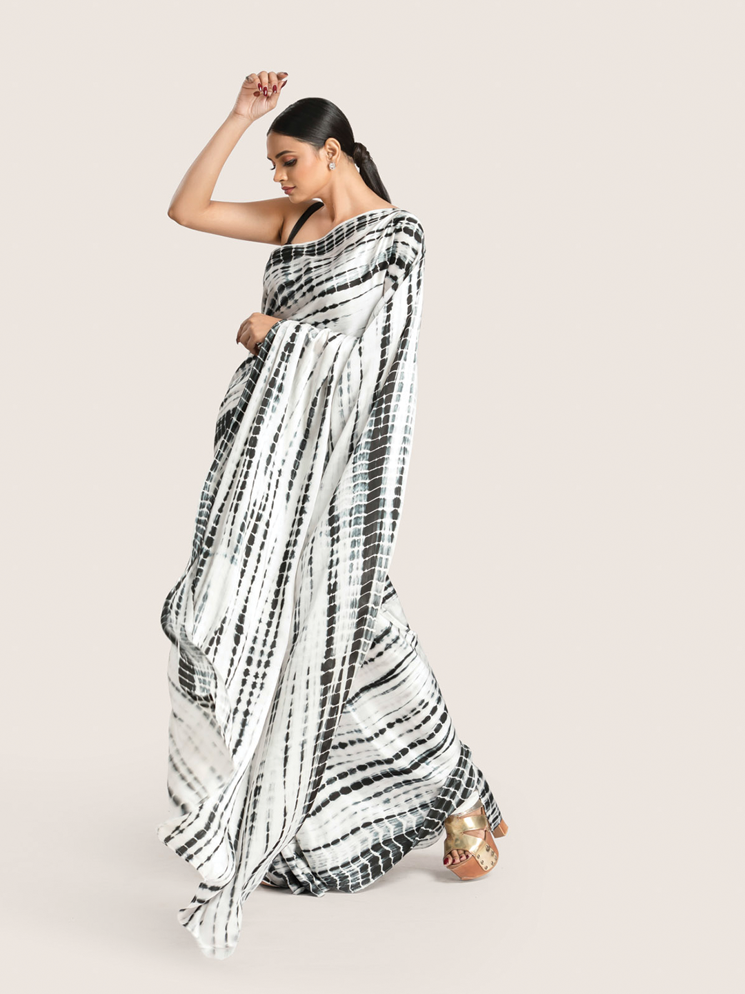 Black & White Tie-dye Modal Satin Saree With Blouse Fabric