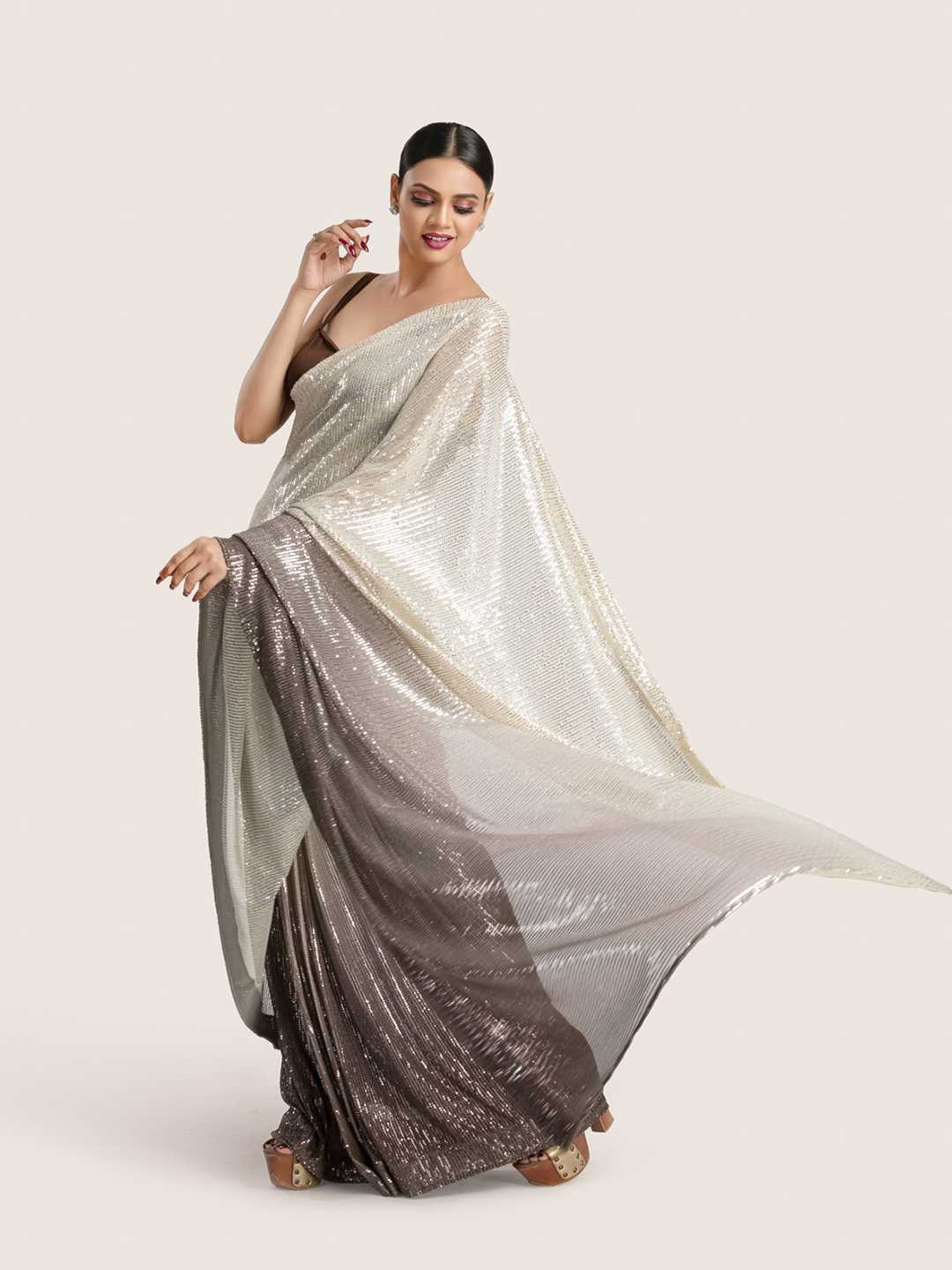 Shaded Sequins Stretchable Net Saree With Blouse Fabric